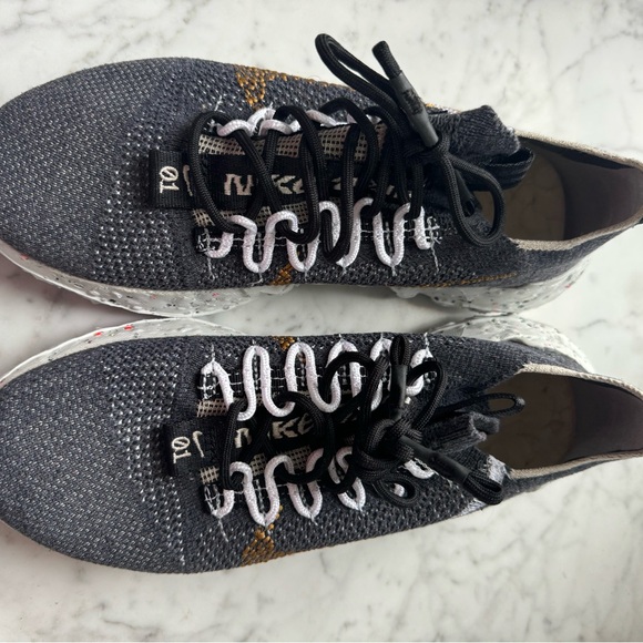 Nike Space Hippie 01 Eco-Friendly Flyknit Sneakers | Lightweight Recycled Shoes - Picture 4 of 12